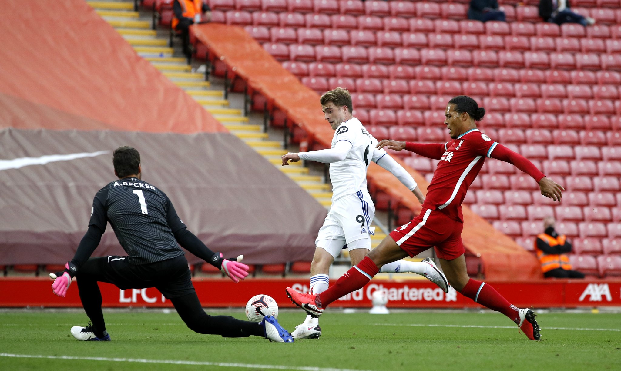 理安排队员 理安排队员